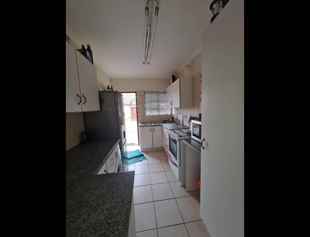 3 BEDROOM SIMPLEX FOR SALE IN SHELLY BEACH
